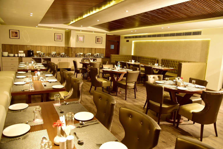 Food & Drinks 4, Seasons Hotel By Xperience, Nainital