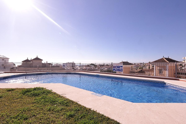 Sport & Beauty 2, SHR010 Amplio apartamento con piscina cerca de la playa, Málaga