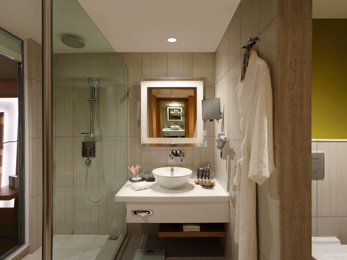 Bathroom 24