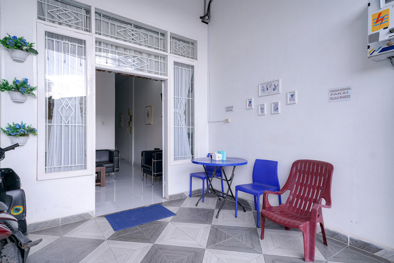 Public Area 3, RedDoorz near Pantai Pandan Sibolga, Central Tapanuli