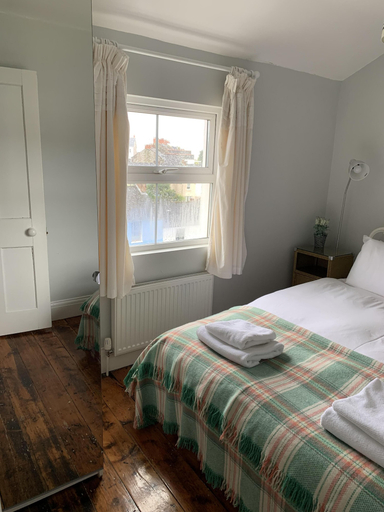 Bedroom 3, Wonderful Home and parking, Pembrokeshire