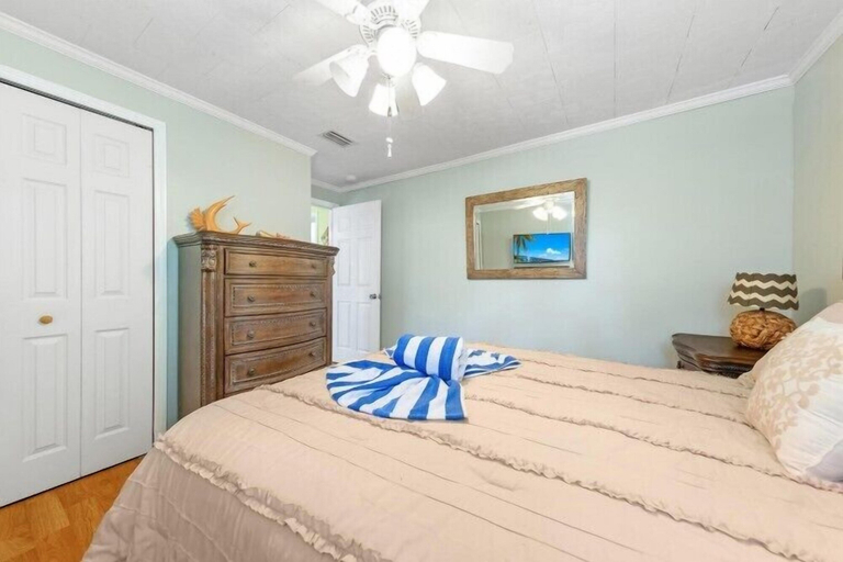 Bedroom 3, 857 Oak Street, Lee