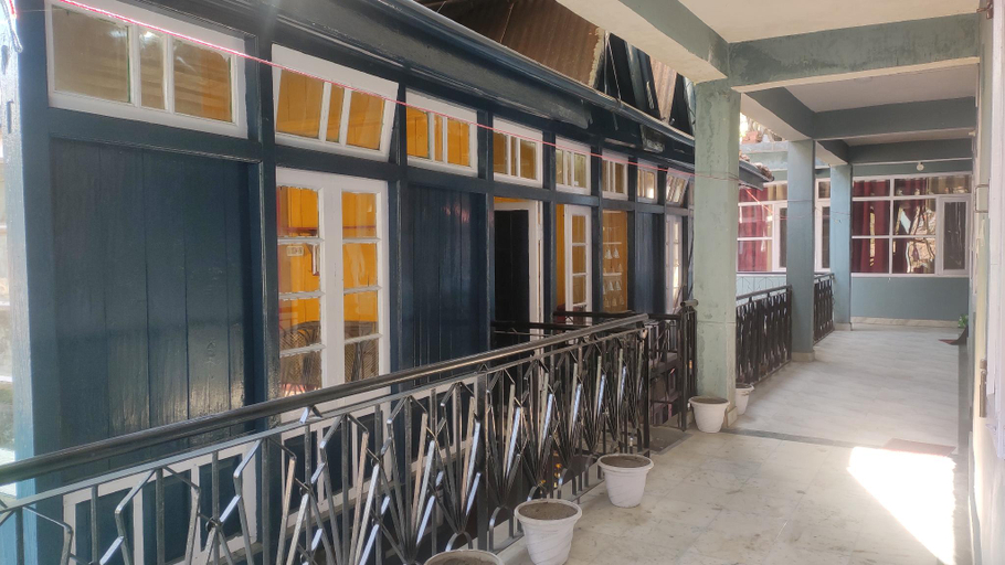 Others 5, The Prasher Lodge , Mall road Manali, Kullu
