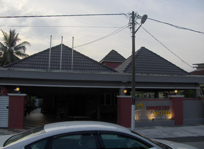 Exterior & Views