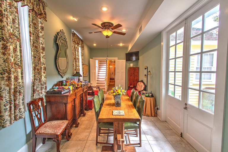 Food & Drinks 5, R&B Bed and Breakfast - Adults Only, Orleans