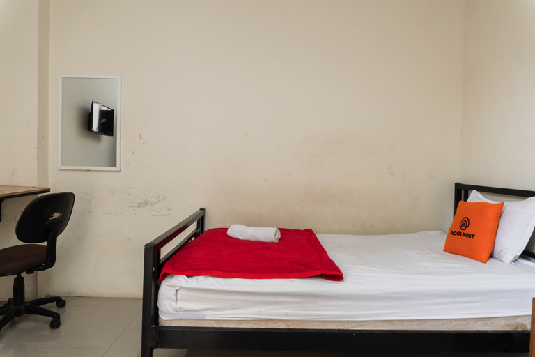 Bedroom 3, KoolKost near State Museum of North Sumatera Medan, Medan
