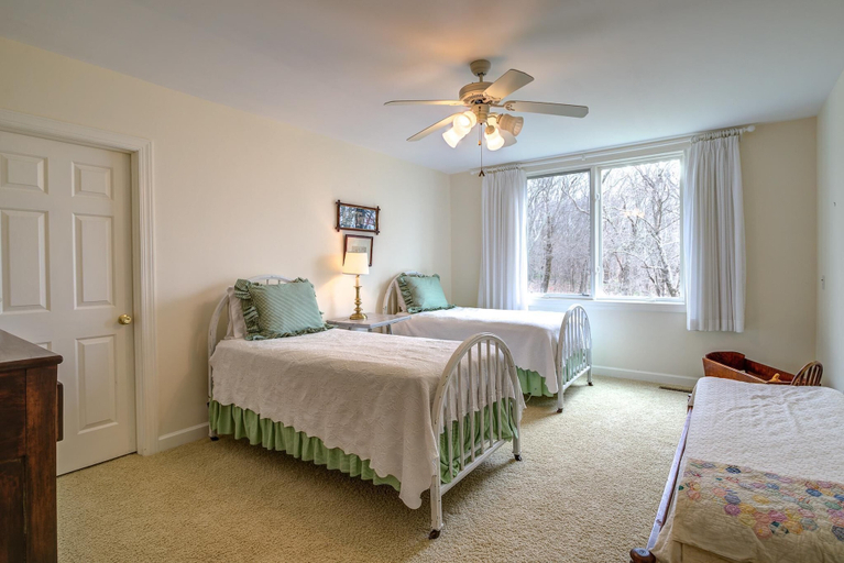 Bedroom 5, VCI - Elderberry Overlook, Avery
