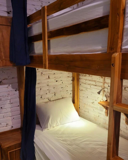 Bedroom 2, Al Kabron Inn, Jepara