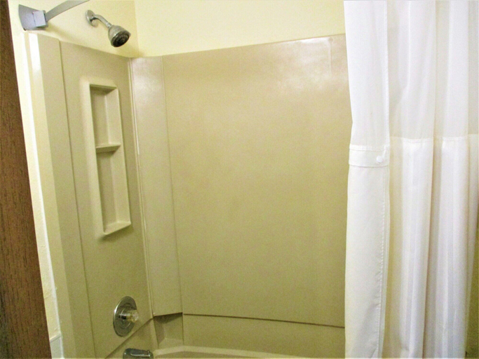 Bathroom, Marifah Inn, Iowa