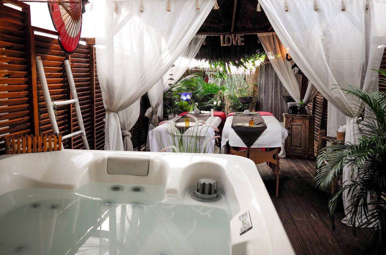 Bathroom, Aqua Zen Spa Lodge Tiki Hut, Baie-Mahault