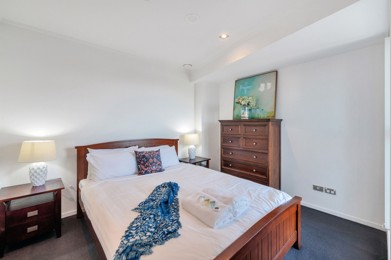 Bedroom 3, Spacious 2BR CBD Apartment Balcony, Waitakere