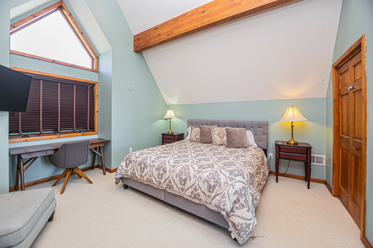 Bedroom 2, Hiatus on the Hill, Garrett