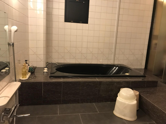 Bathroom 2, Hotel Mie Chapel Coconuts - Adult Only, Kameyama