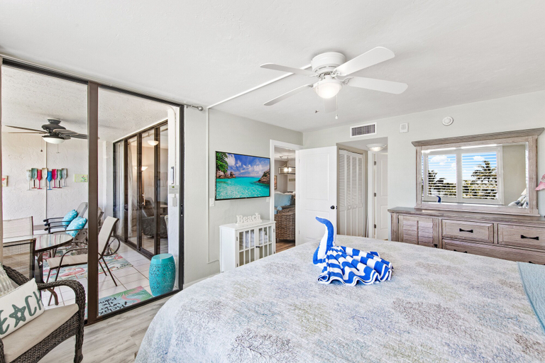 Bedroom 3, Caper Beach Club Condominum, Lee