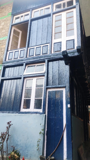 Others 4, The Prasher Lodge , Mall road Manali, Kullu