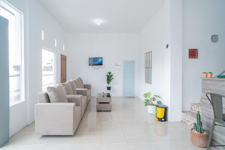 Public Area 8