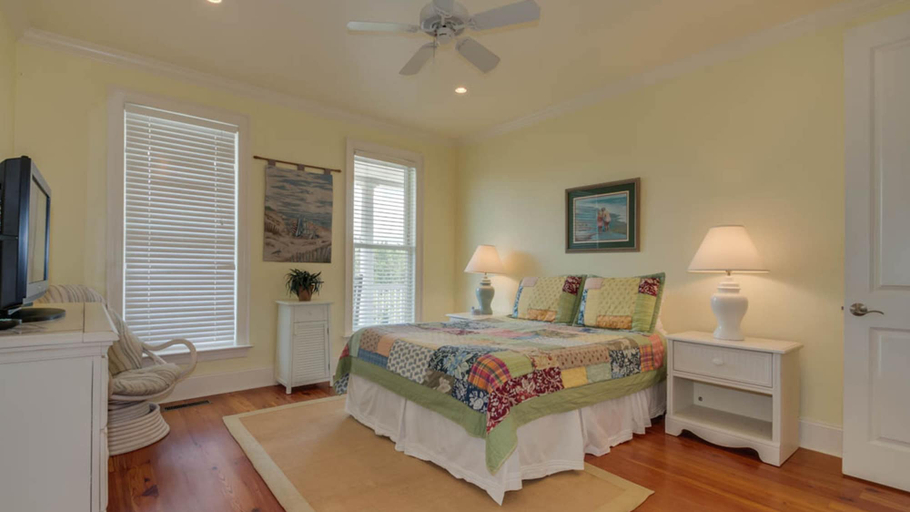 Bedroom 2, Blue Dolphin home by Peace Vacations, Georgetown