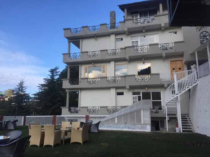 Public Area, Clarks Exotica Ramgarh, Nainital