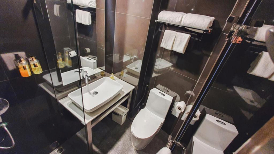 Bathroom 3