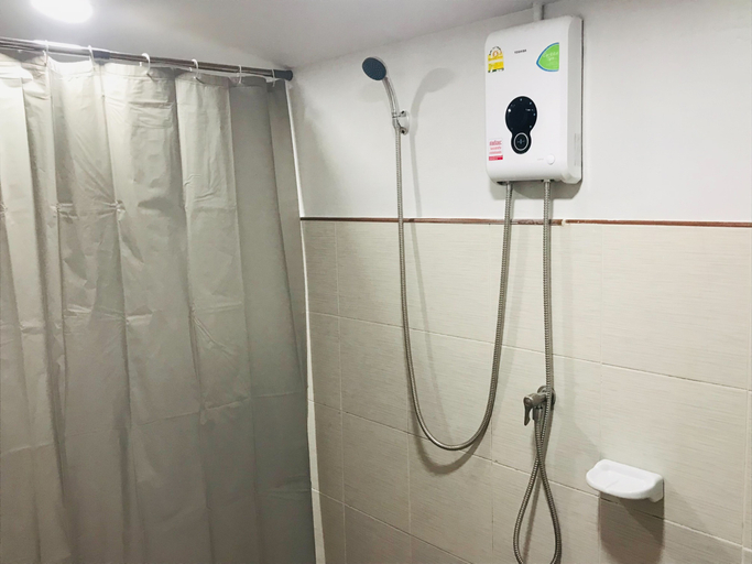 Bathroom 5, Lipe Garden Beach Resort, Muang Satun