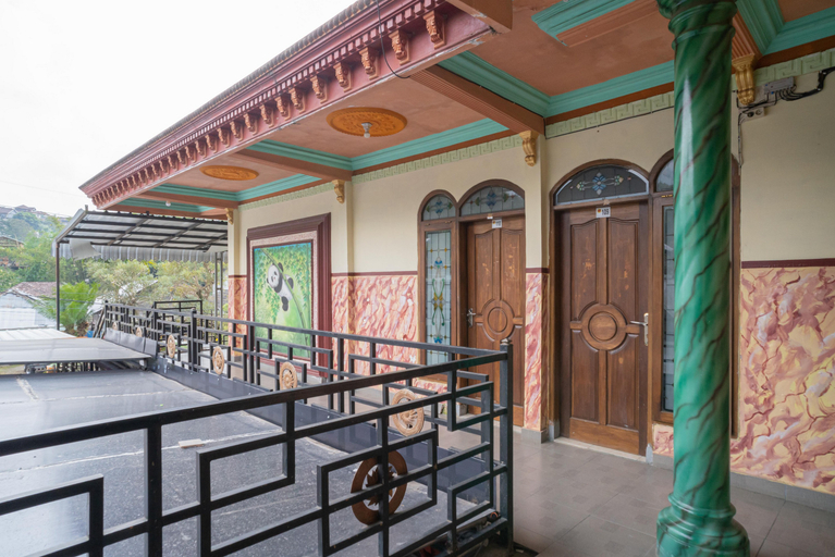 Others 5, RedDoorz Syariah near Batu Night Spectacular 3, Malang
