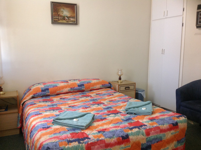 Bedroom 4, Murray Bridge Motor Inn, Murray Bridge