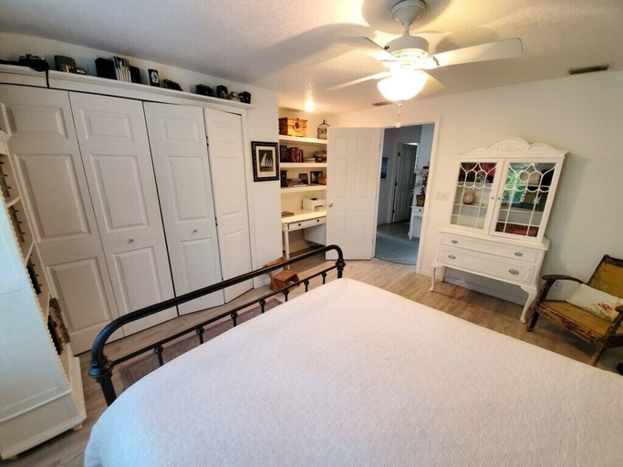 Bedroom 2, Little Mermaid, Saint Johns