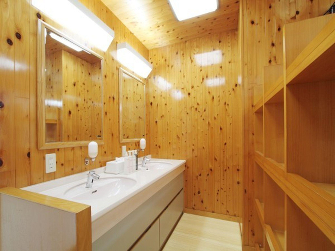 Bathroom 4, Hotel Best Price Kochi, Kōchi