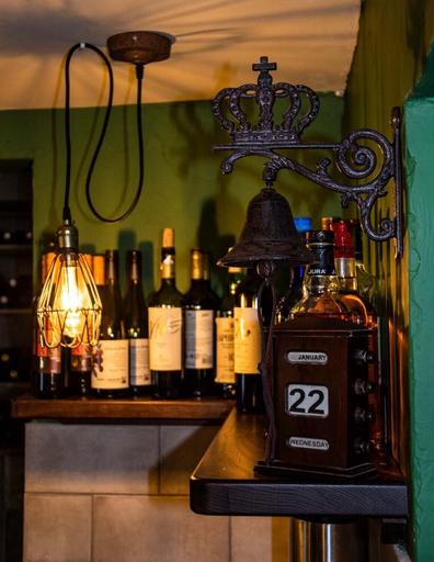 Food & Drinks 5, The Bell & Crown, Wiltshire