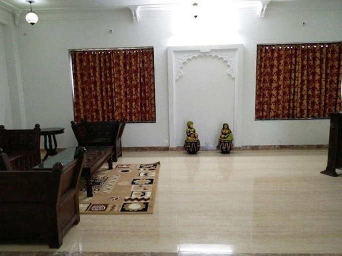Tej Mahal Palace Bandikui, Dausa