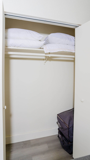 Bedroom 3, Modern 2BR APT Pool 6Min Walk Miami Beach Kitchen 21, Miami-Dade