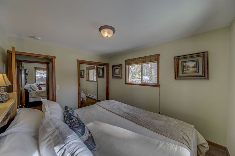 Bedroom 2, Lakefront Escape by Casago Mccall - Donerightmanagement, Valley