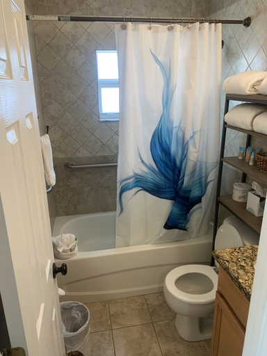 Bathroom 5, Ocean Pearls, Lee