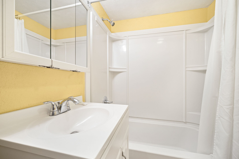 Bathroom, Tropic Breezes 7, Pinellas