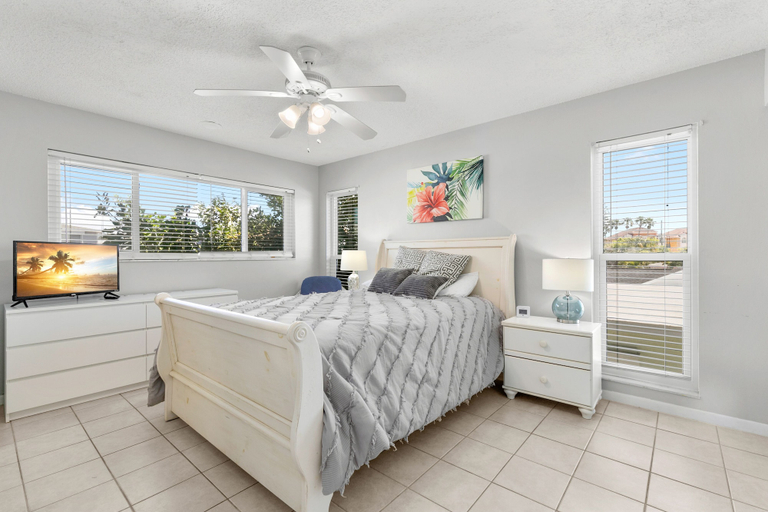 Bedroom 3, Seabreeze, Lee