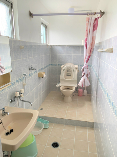 Bathroom 4, Navi's Inn Hamanabe, Onna