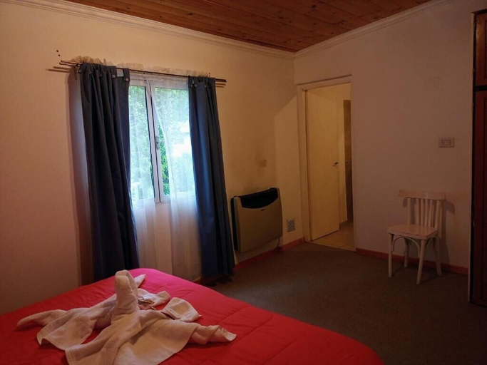 Bedroom 2, Amancay, Hostal Patagonico, Lago Argentino