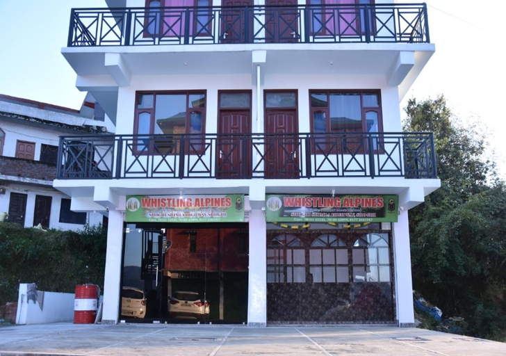 Exterior & Views