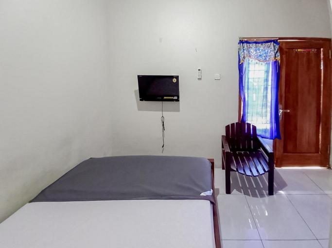 Bedroom 2, Hotel Gerung 2 near Luwes Mall Nganjuk Mitra RedDoorz, Nganjuk