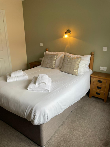 Bedroom 2, The Dolphin, Devon