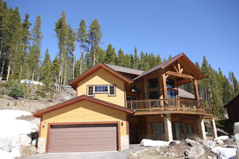 Exterior & Views 1, Crown Drive House, Summit
