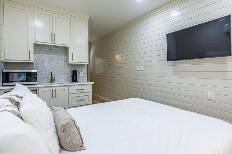 Bedroom 3, Salty Coconut, Baldwin