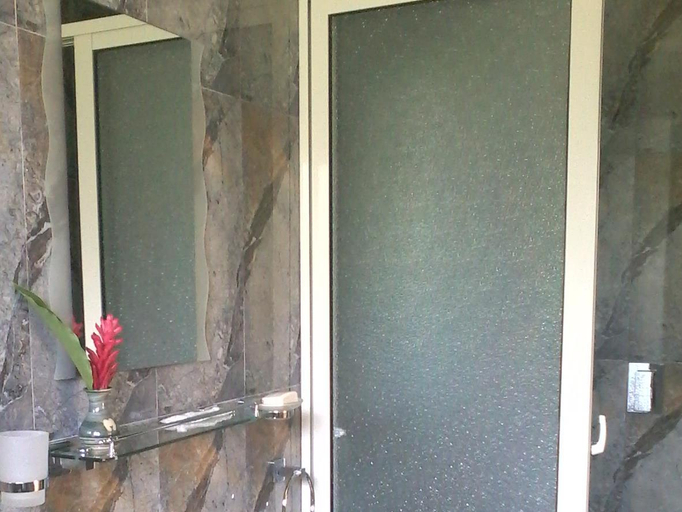 Bathroom 3, Precious Residence C - Self-catering Studio