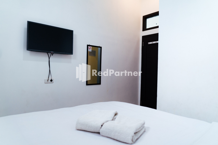 Bedroom 3, Aksara Homestay Syariah Mitra RedDoorz, Bandar Lampung
