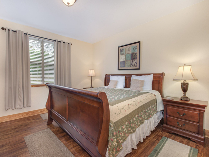 Bedroom 2, Garden Terrace 3107, Sevier