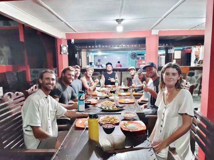 Food & Drinks 5, Barriga Feliz Surf Camp, South Nias