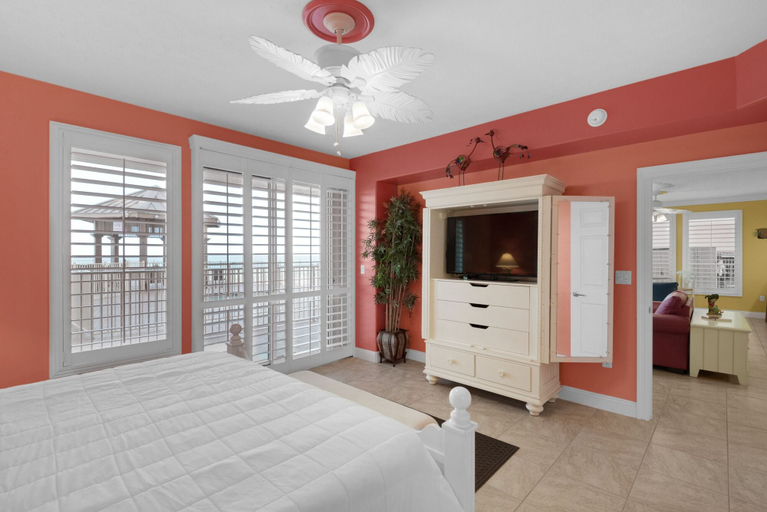 Bedroom 3, Treasure Island 0112, Bay