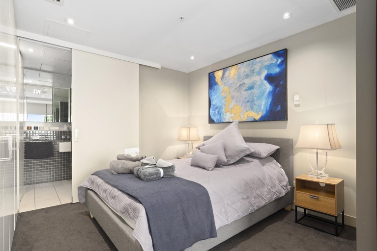 Bedroom 2, Sophisticated Designer Condo W River & City Views✔, Melbourne