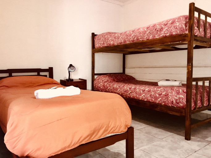 Bedroom 3, Amancay, Hostal Patagonico, Lago Argentino