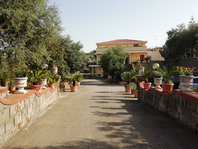 Others 4, Villa Giannina (relax) , Napoli